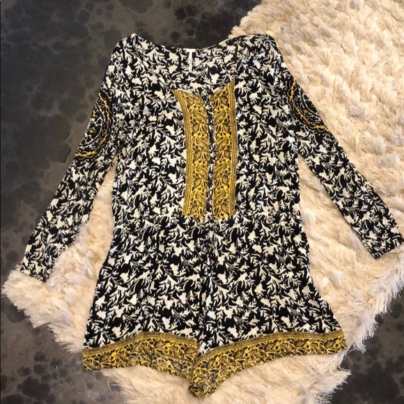 Free People Romper 🌻 - Picture 1 of 3